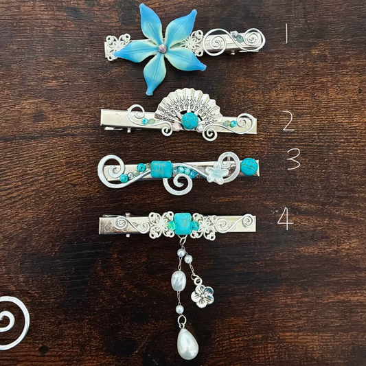 turquoise clips
