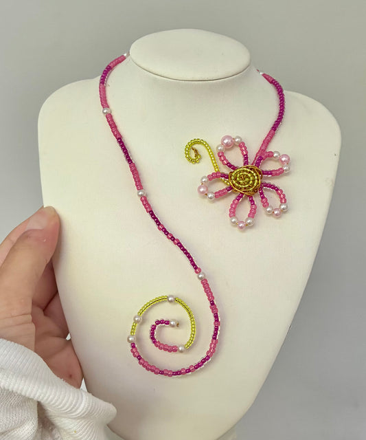 Beaded flower beaded necklace