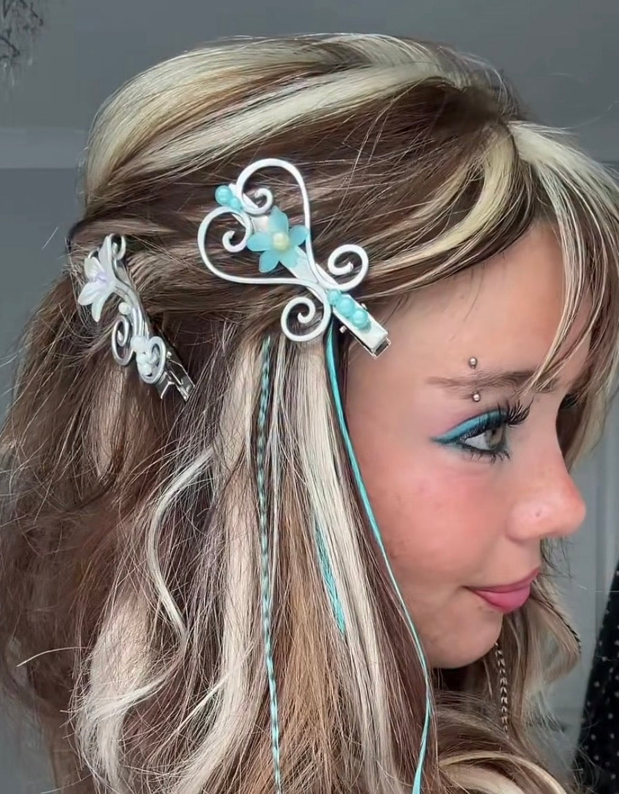 Teal love spiral clip