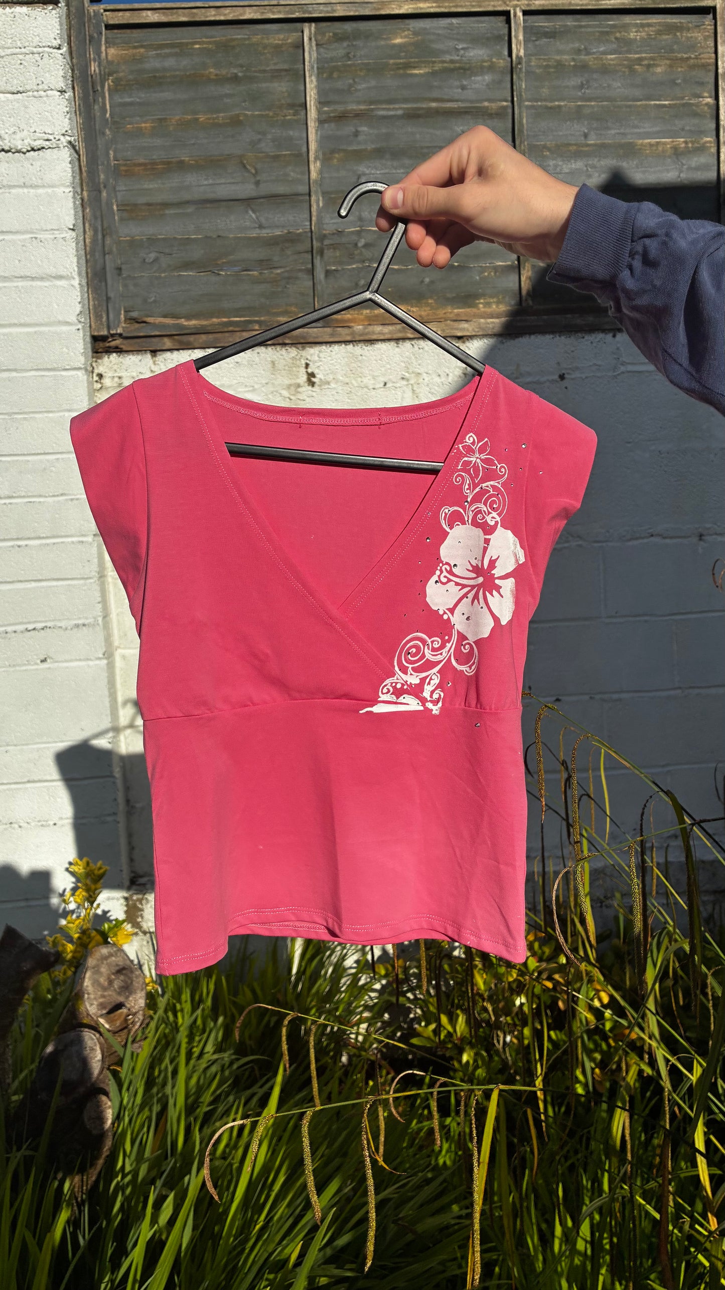 Pink hibiscus tee 💖🌸💗