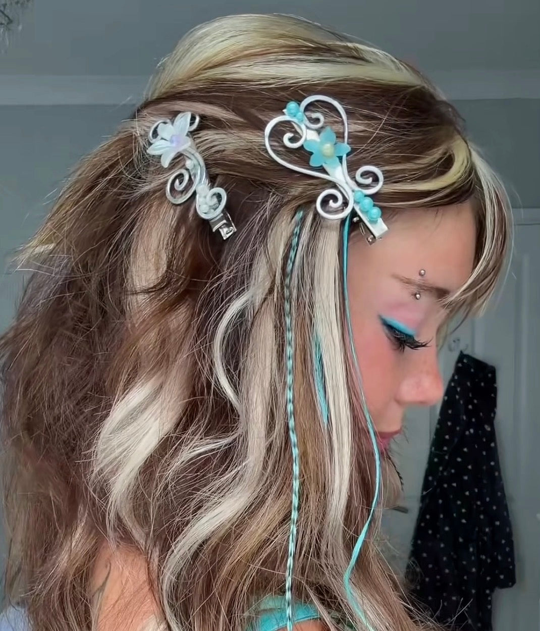 Teal love spiral clip