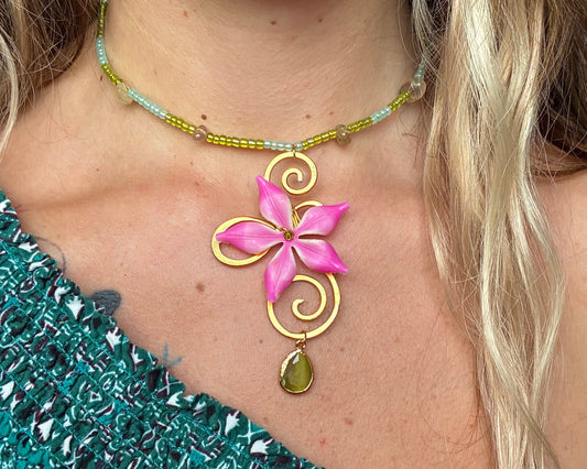Dahlia beaded choker