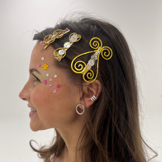 Gold buttercup clip (the big one)!