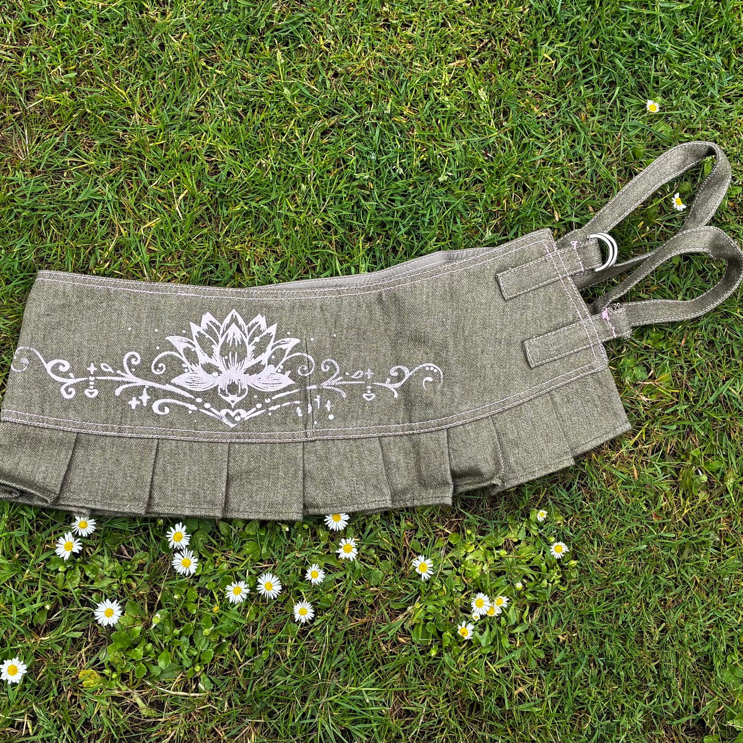 FEE hibiscus skirt belt 🌺