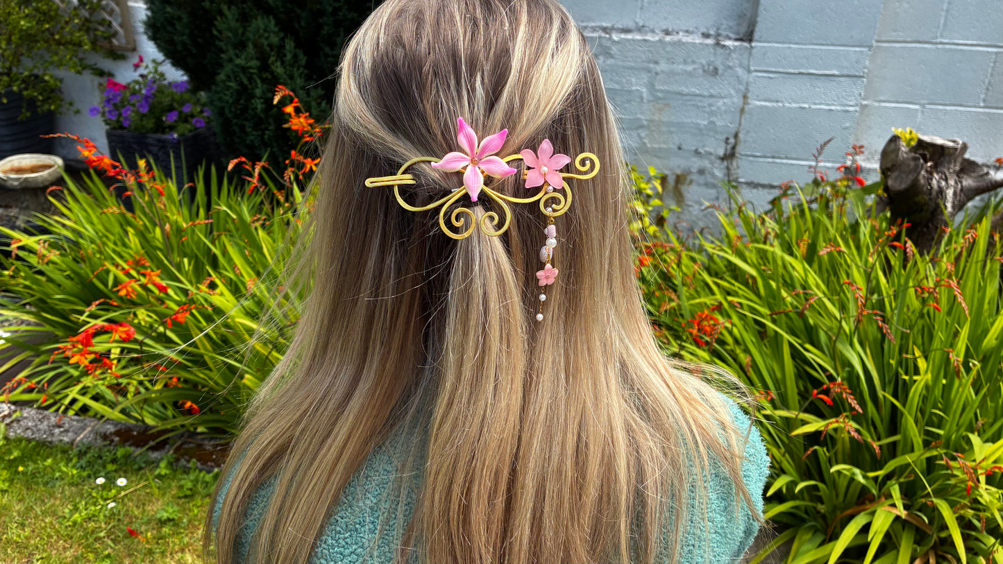 golden blossom hair pin