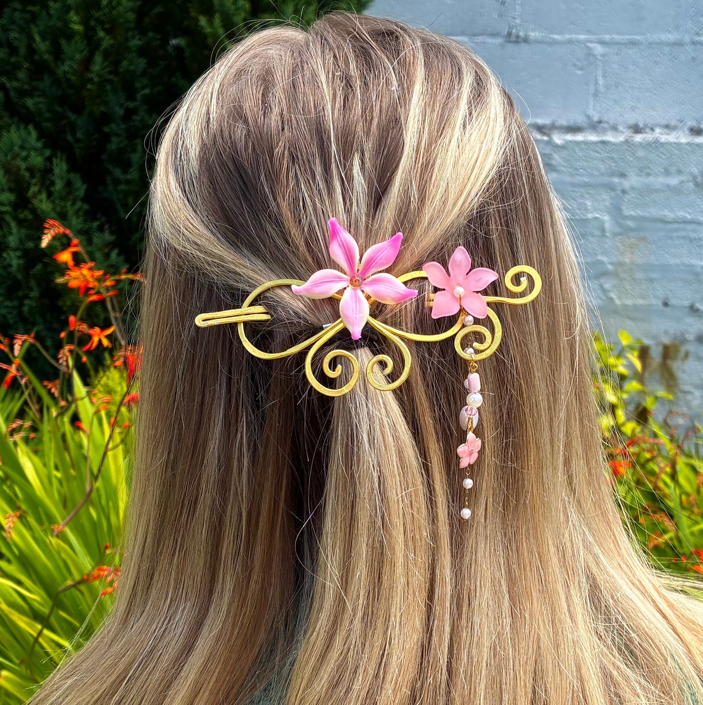 golden blossom hair pin